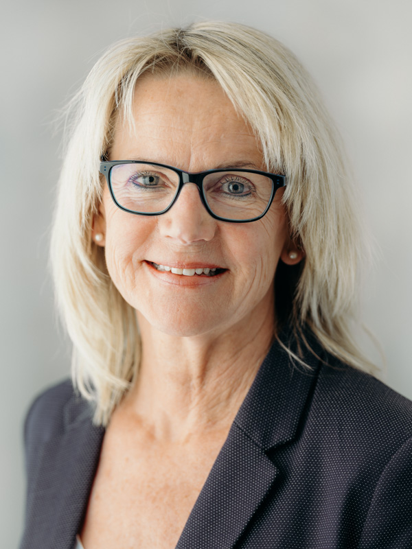 Monika Stoll