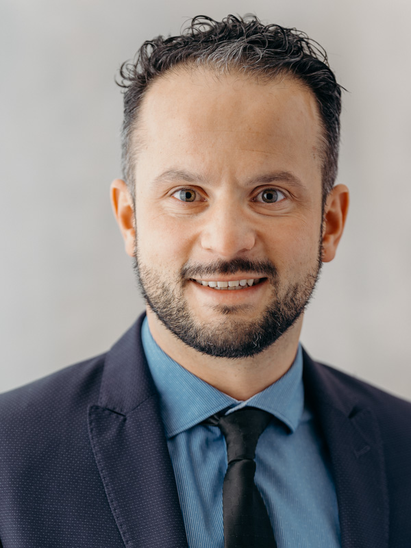 Efe Kurnazca