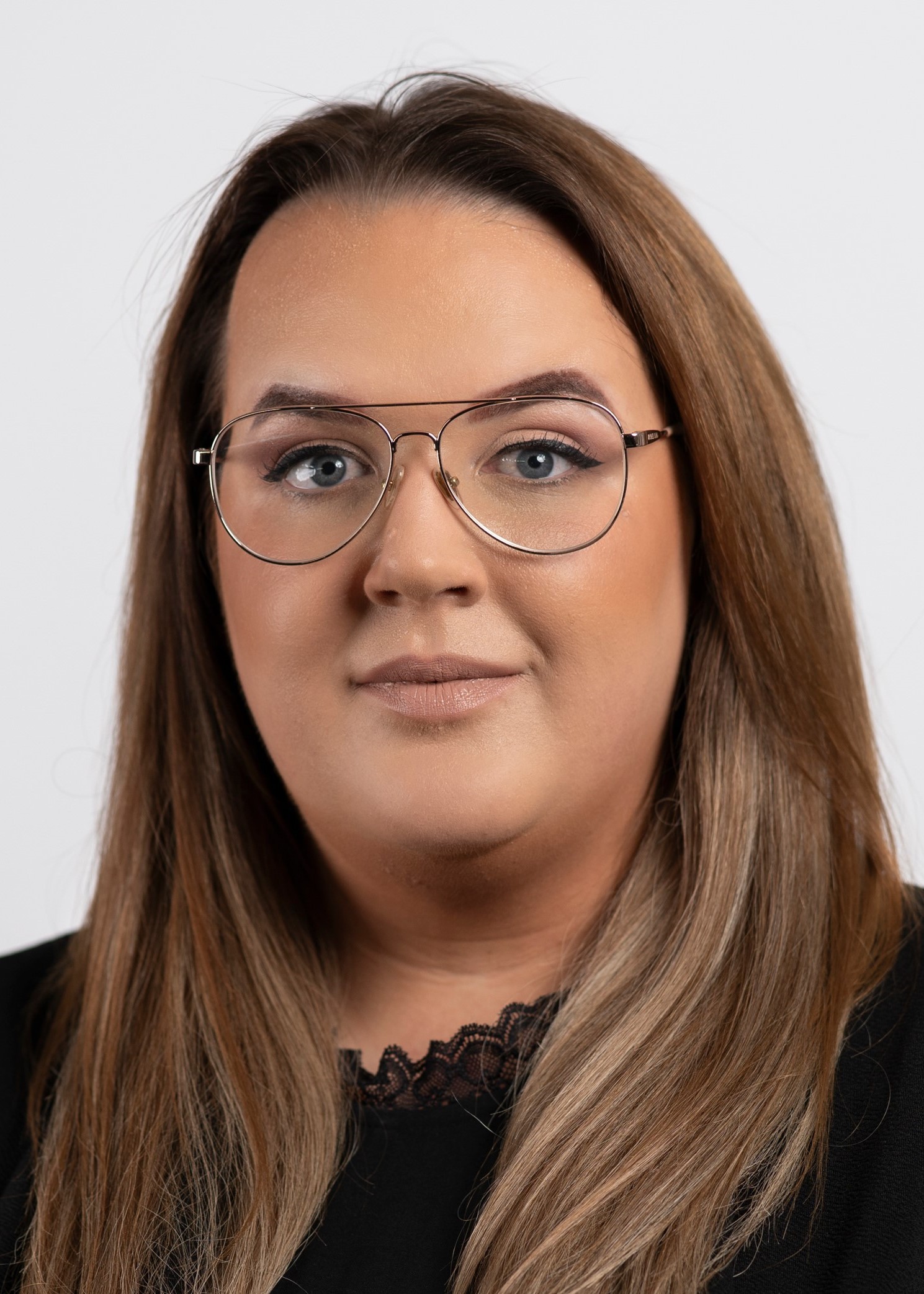 Stephanie Fries<br/>