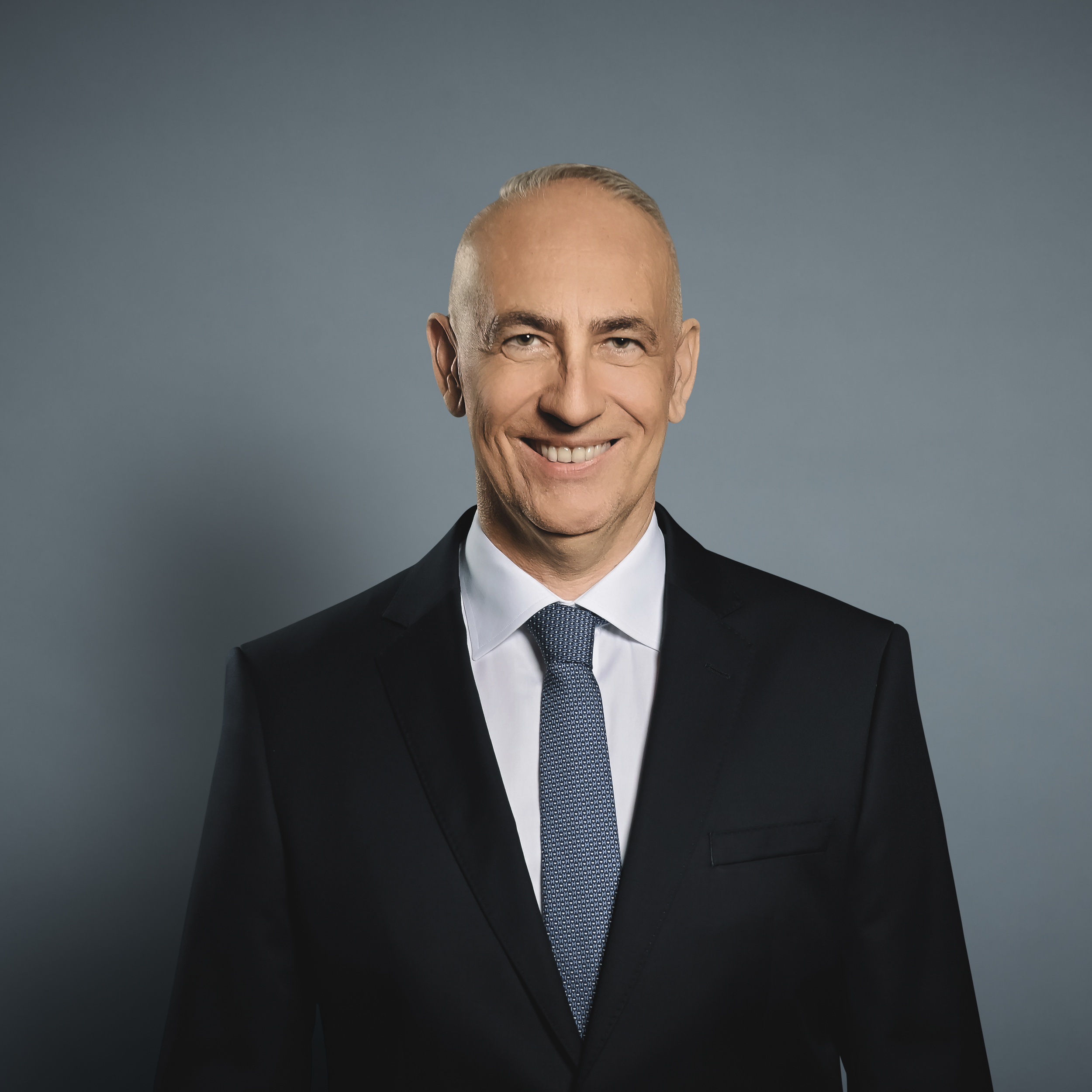 Angelo Eggli, CEO V⁠i⁠s⁠a⁠n⁠a-Gruppe
